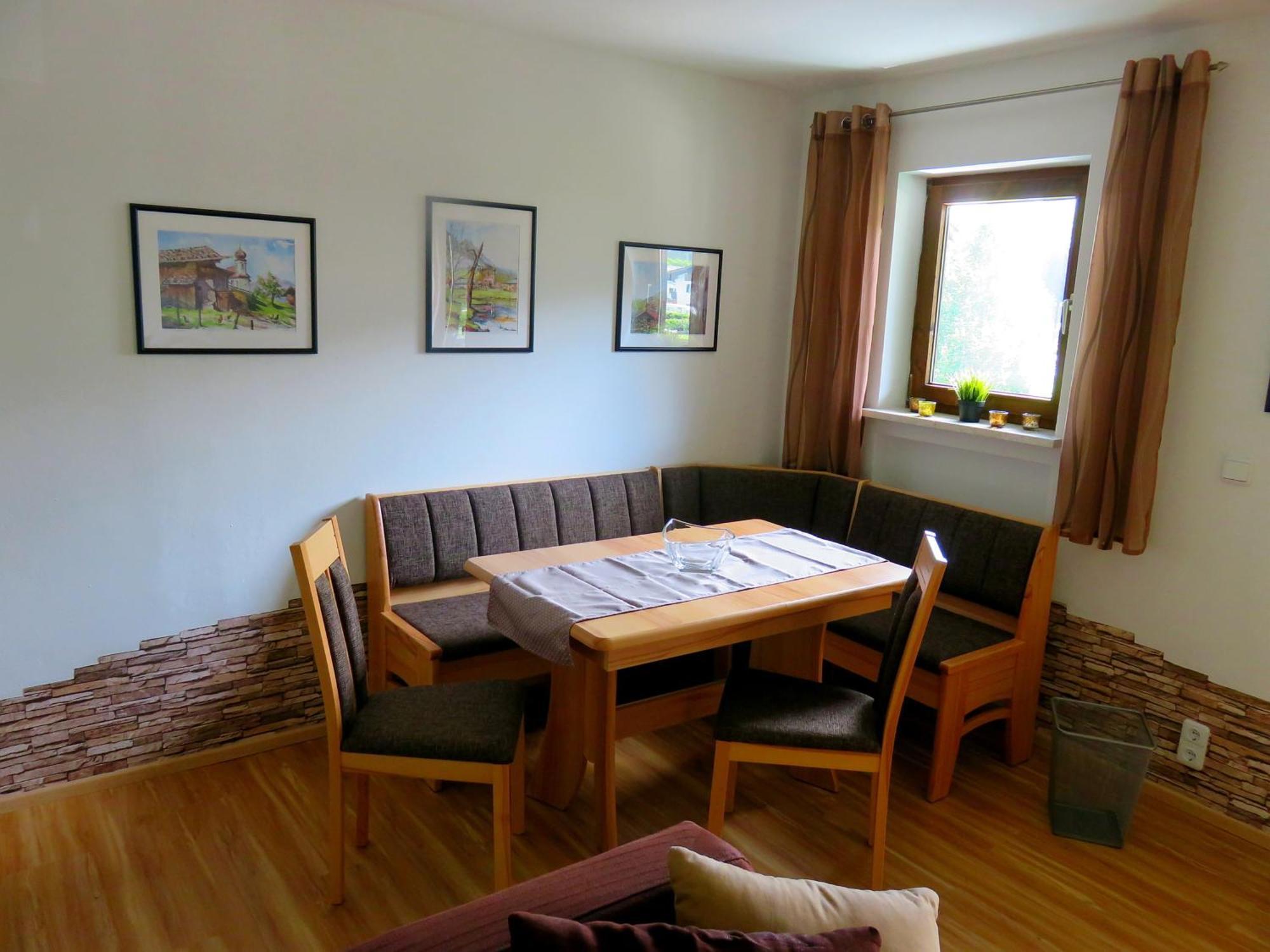 Ferienwohnung Ariane ガルミッシュ・パルテンキルヒェン エクステリア 写真