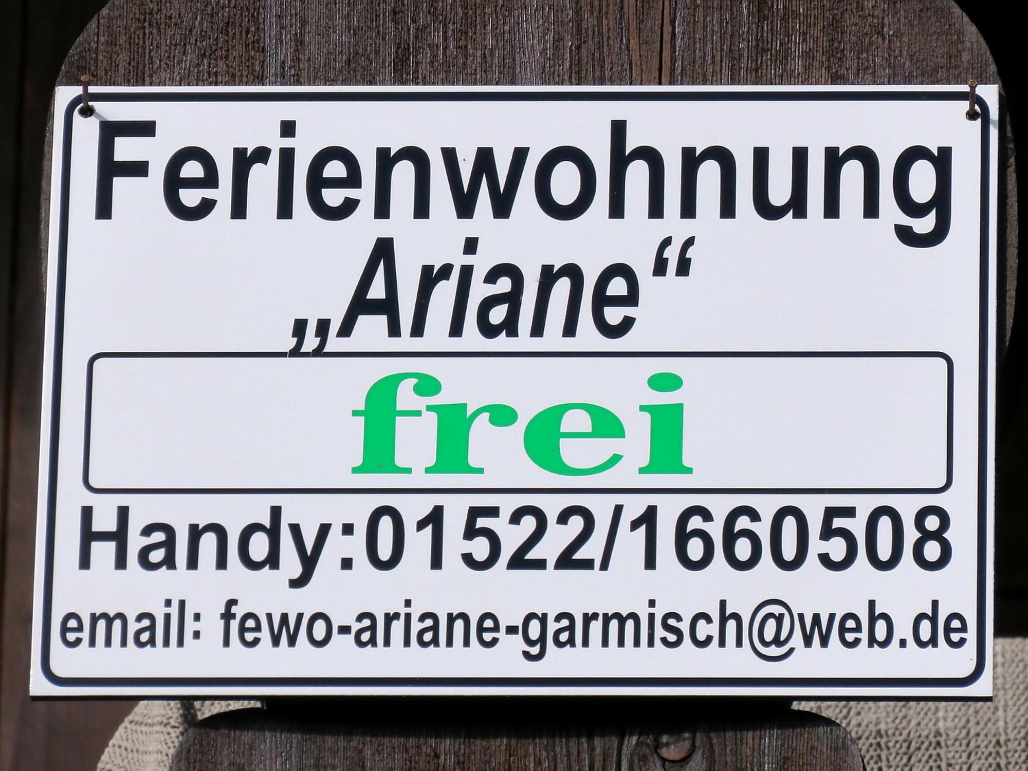 Ferienwohnung Ariane ガルミッシュ・パルテンキルヒェン エクステリア 写真