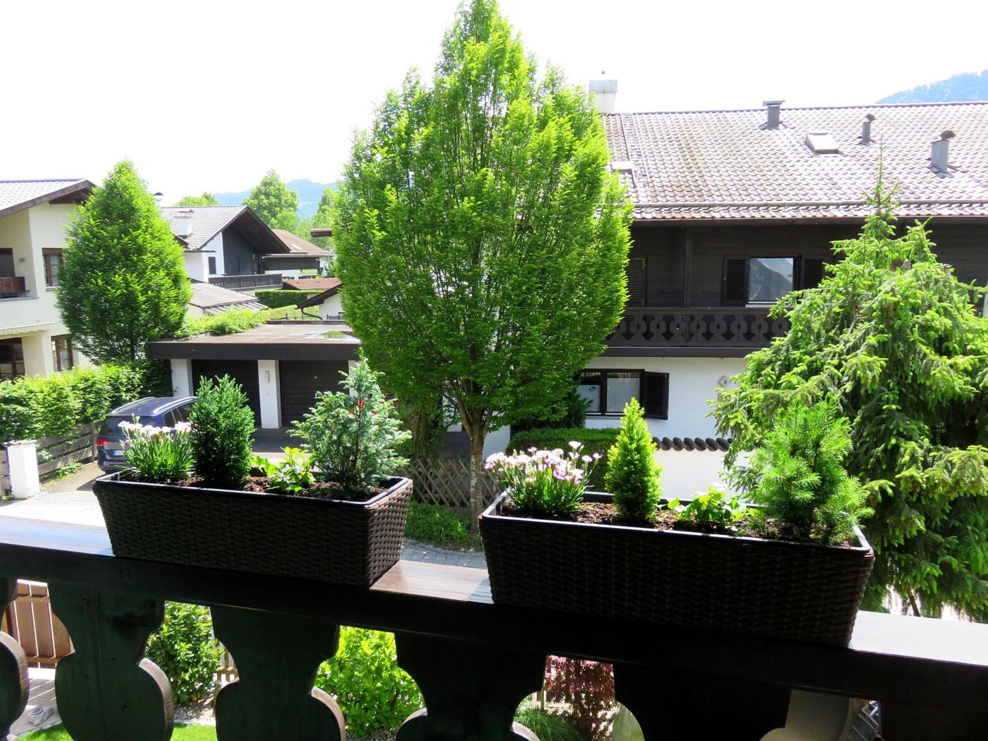 Ferienwohnung Ariane ガルミッシュ・パルテンキルヒェン エクステリア 写真