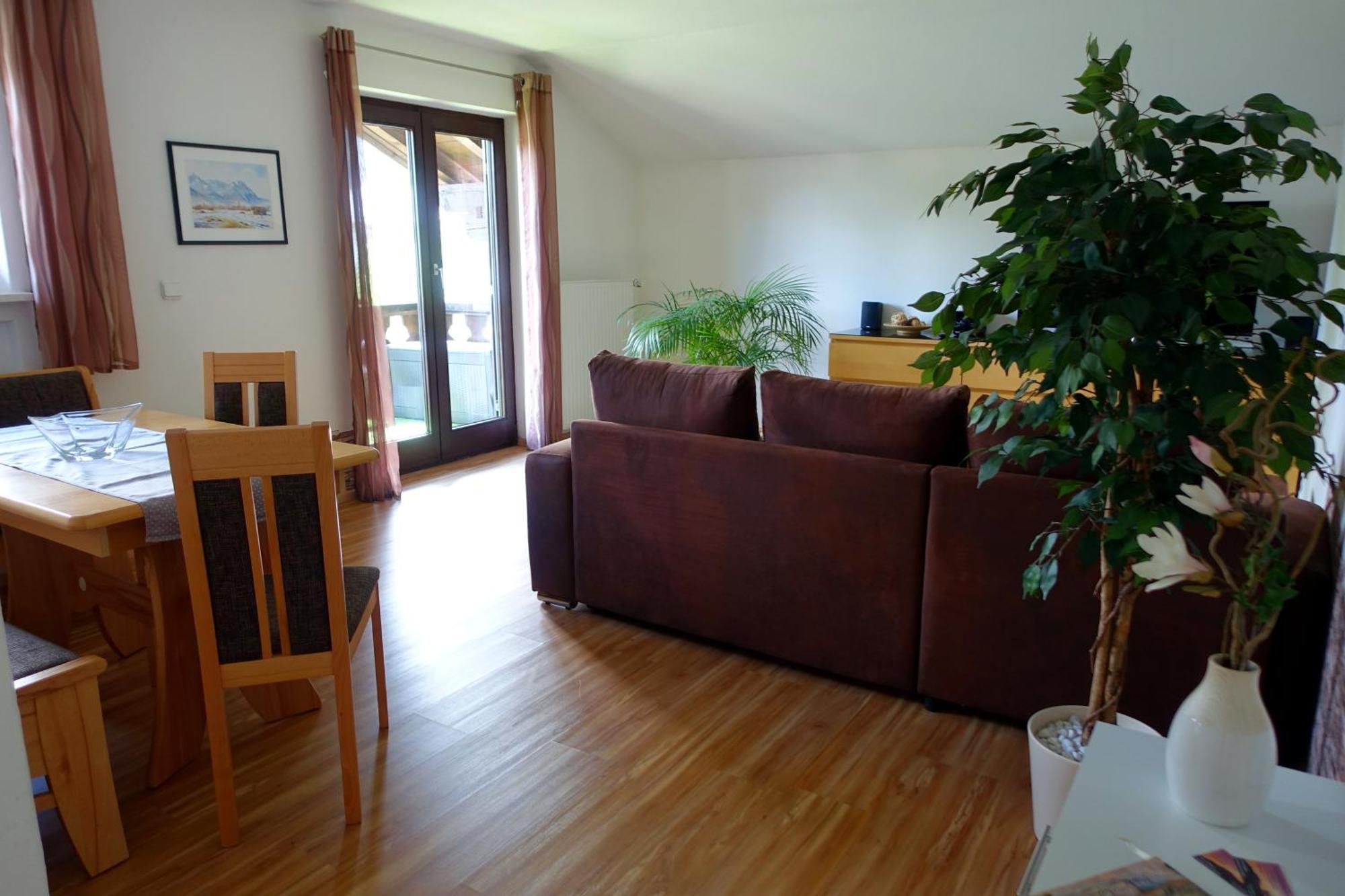 Ferienwohnung Ariane ガルミッシュ・パルテンキルヒェン エクステリア 写真