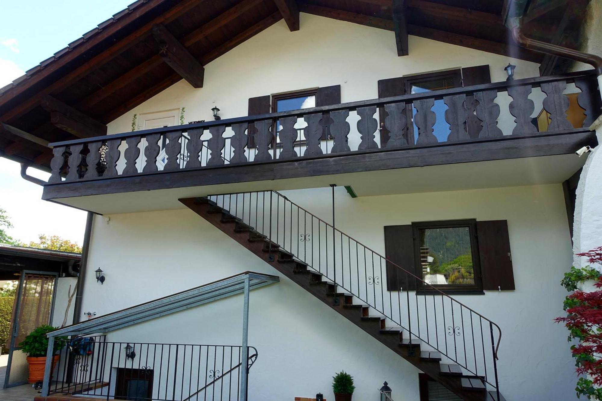 Ferienwohnung Ariane ガルミッシュ・パルテンキルヒェン エクステリア 写真